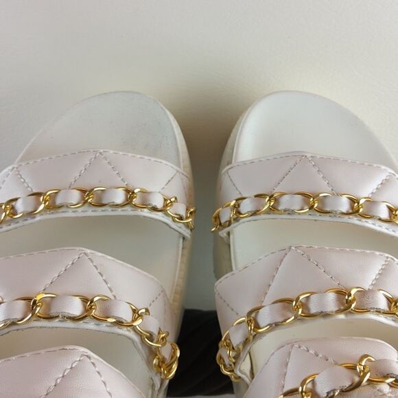 Alata White quilted platform sandals with gold chain - Picture 11 of 16